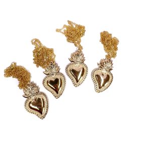 collana con cuore sacro