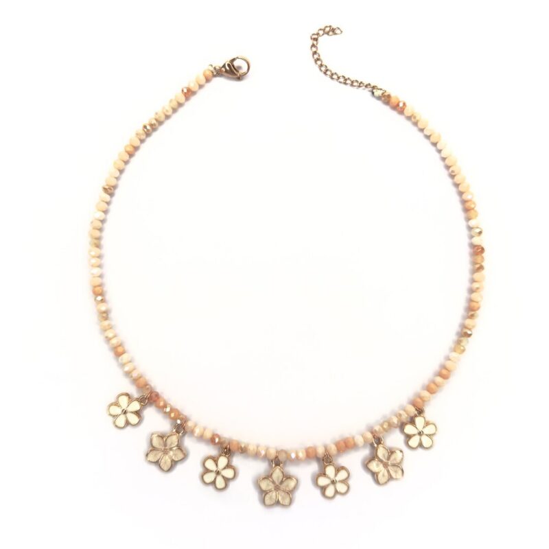 Collana con fiori