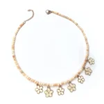 Collana con fiori