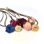 Collana con rosa